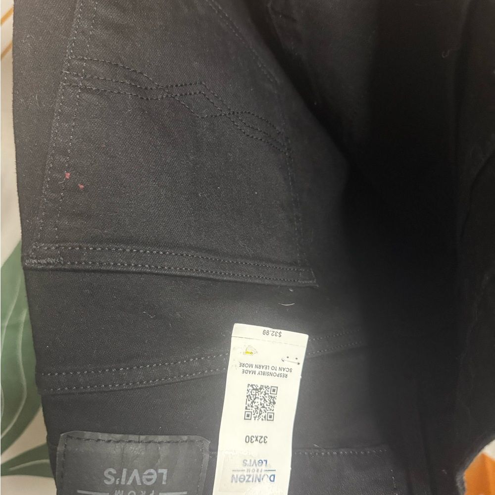 Levi's Black Athletic Pants - Picture 3 of 4